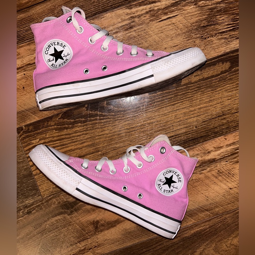 PINK high top converse